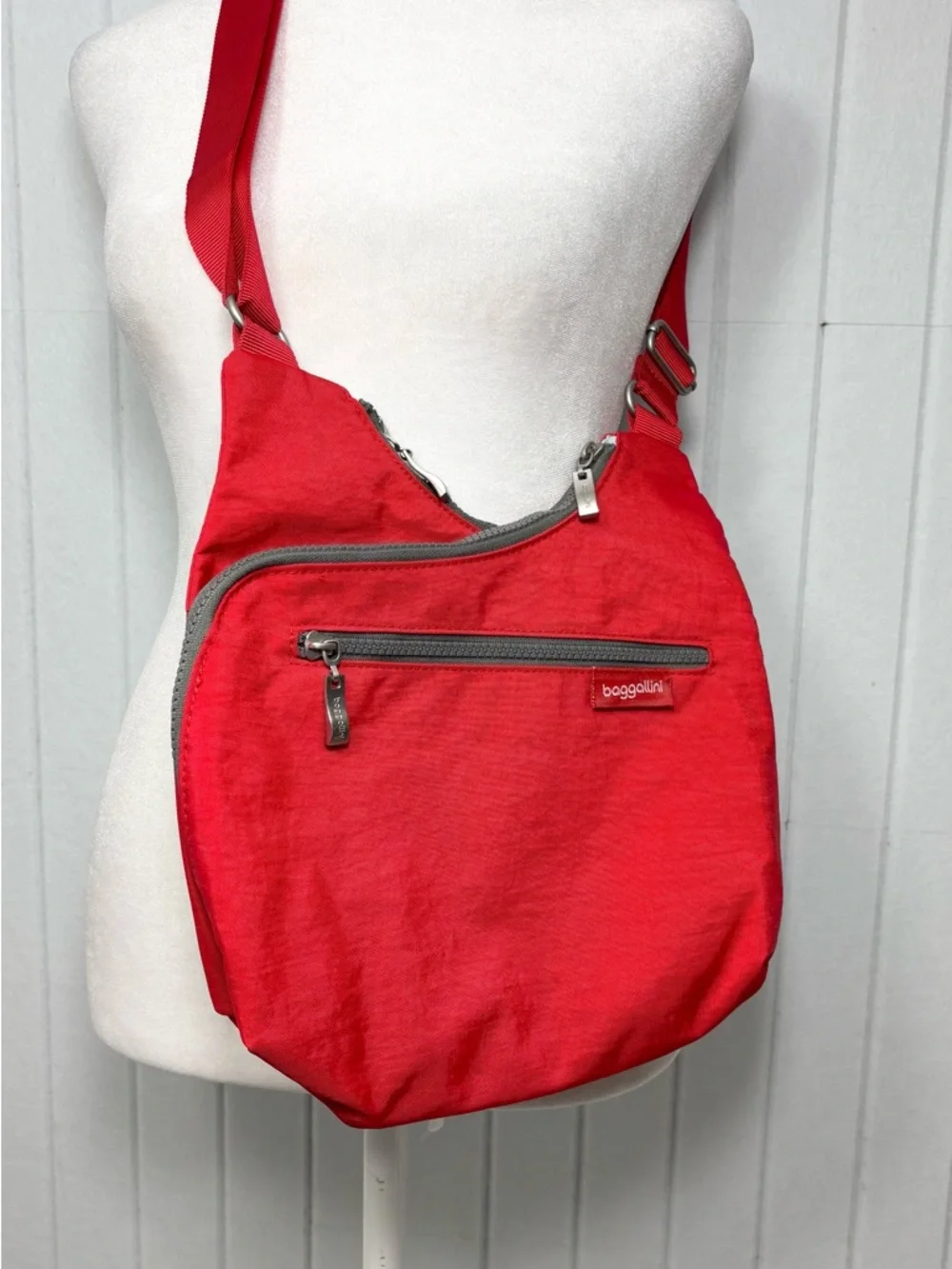 Baggallini Bright Red Crossbody Shoulder Bag